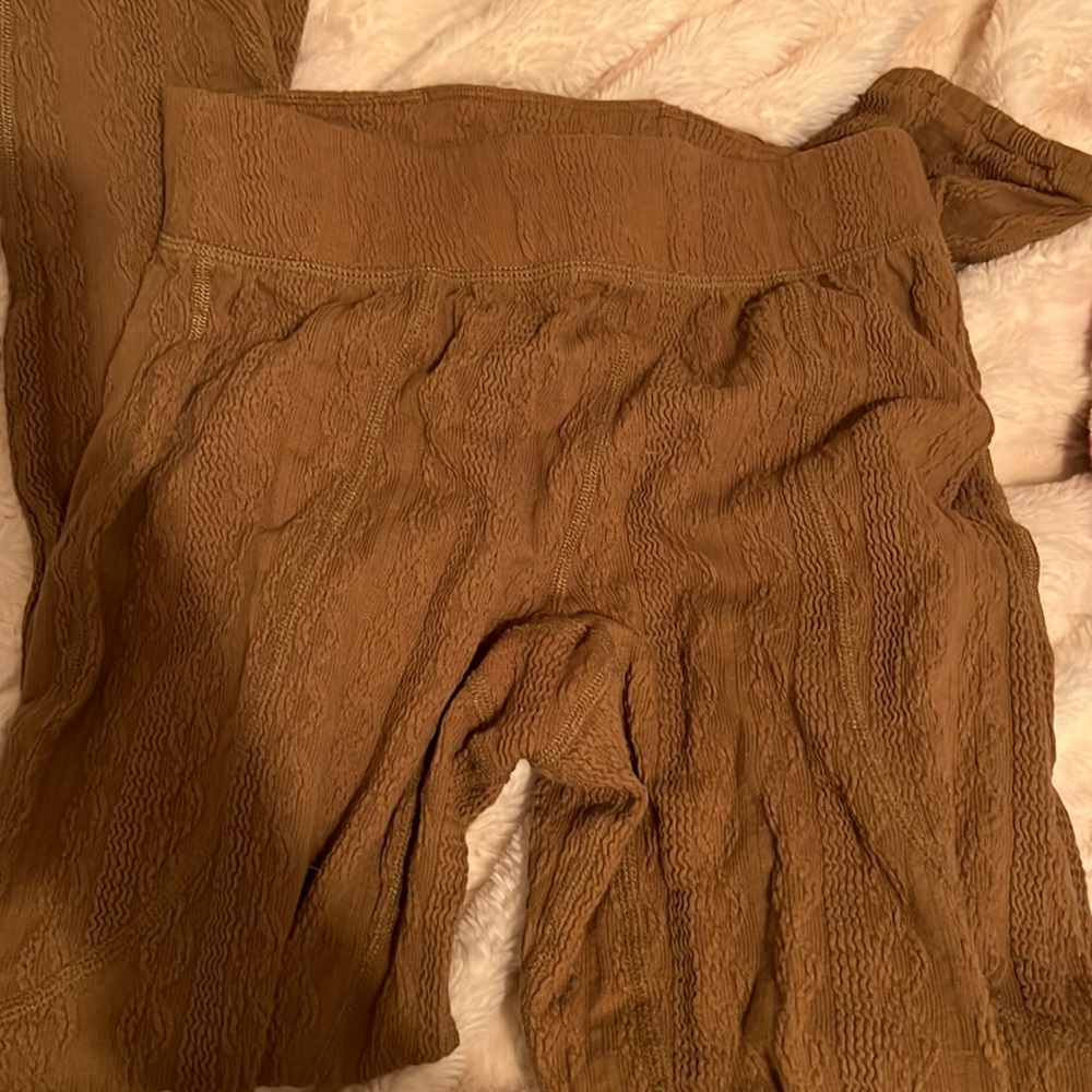 The Cutest Free People joggers. Size small.